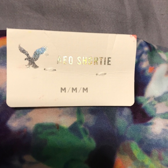 AE stretchy “shortie” - Picture 3 of 4